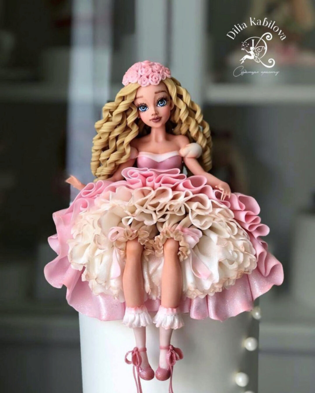 [Kabilova school] Вебинар по прическам из мастики (Диля Кабилова)