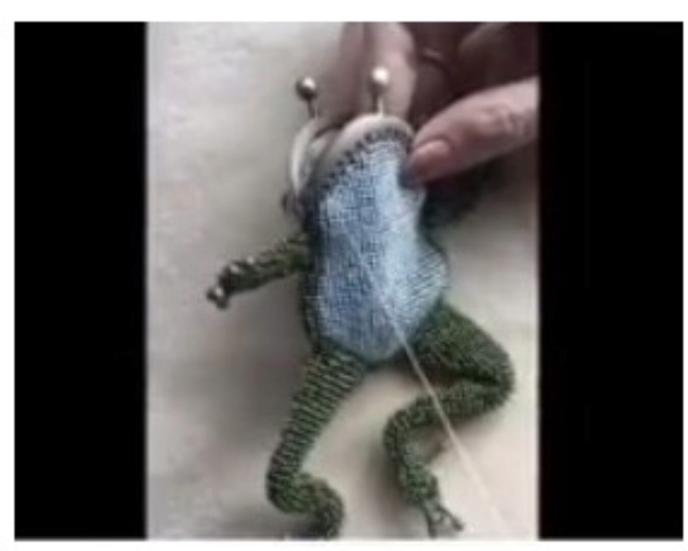 [Бисер] Суринамский Пипец - кошелёк из бисера (Юлия Турова)