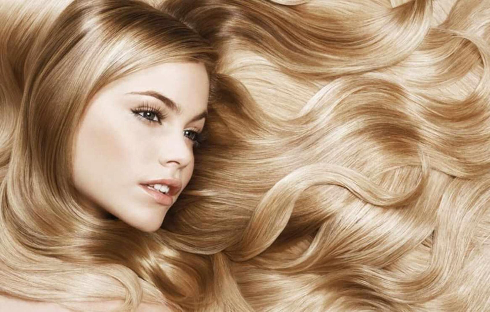 Красивые волосы: аюрведа, ароматерапия, полезные практики и немного волшебства (Елена Левицкая)