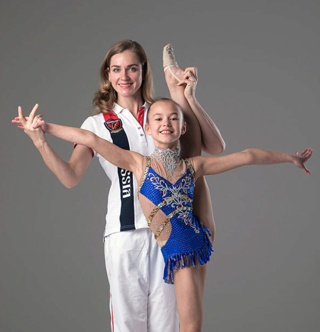 Домашние занятия  по художественной гимнастике (Екатерина Пирожкова)