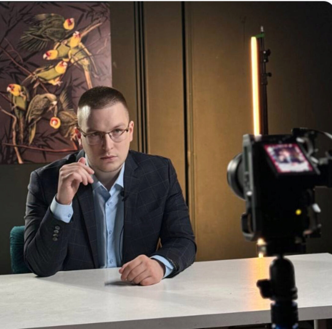 Как снять Reels, Shorts и VK Клипы на миллион просмотров (Максим Герасимюк)