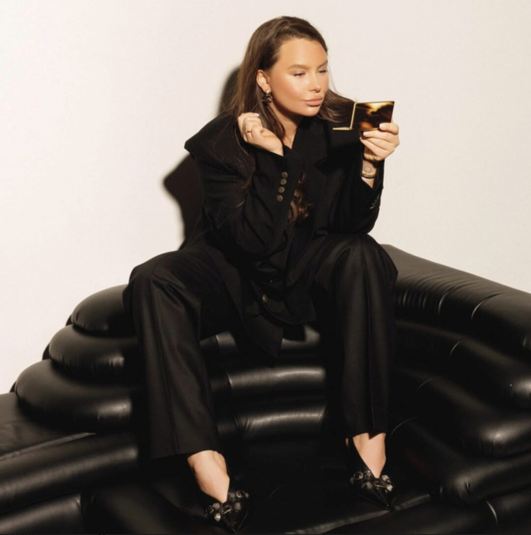 Красимся с Любой. Доступ Сентябрь 2024 (Любовь Мирошниченко)