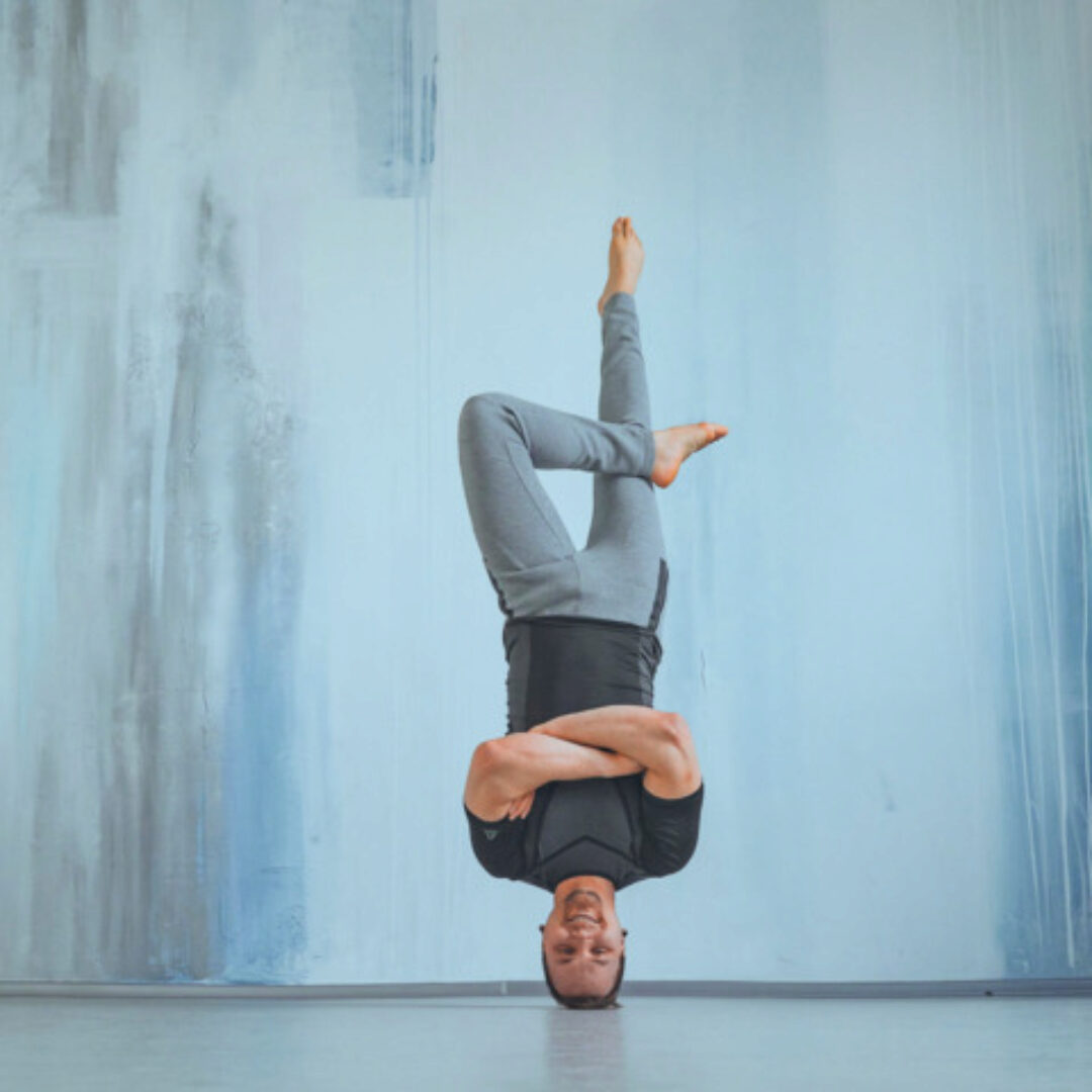 [My pole space] Уроки акробатики (Владимир Карачунов)