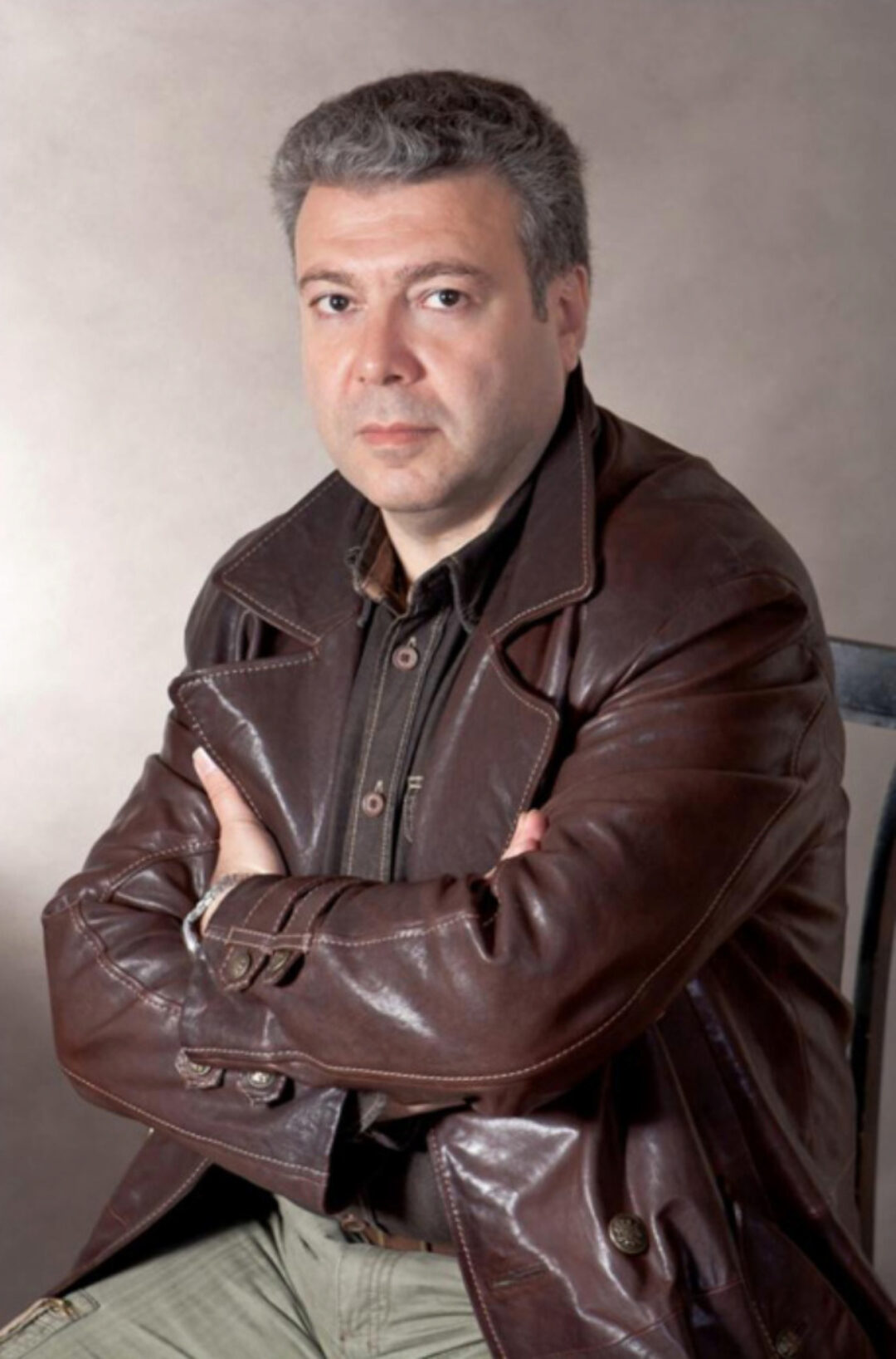 [Киношкола Митты] Система Станиславского: метод работы режиссёра над спектаклем и актёра над ролью (Роберт Манукян)