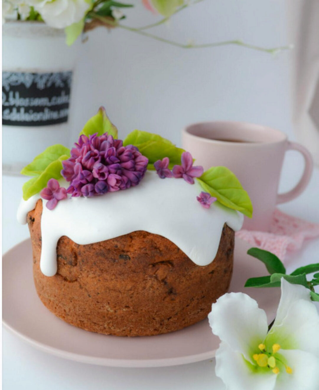 Сирень и листья из пластичного шоколада, украшаем куличи (Таня Айрапетян)