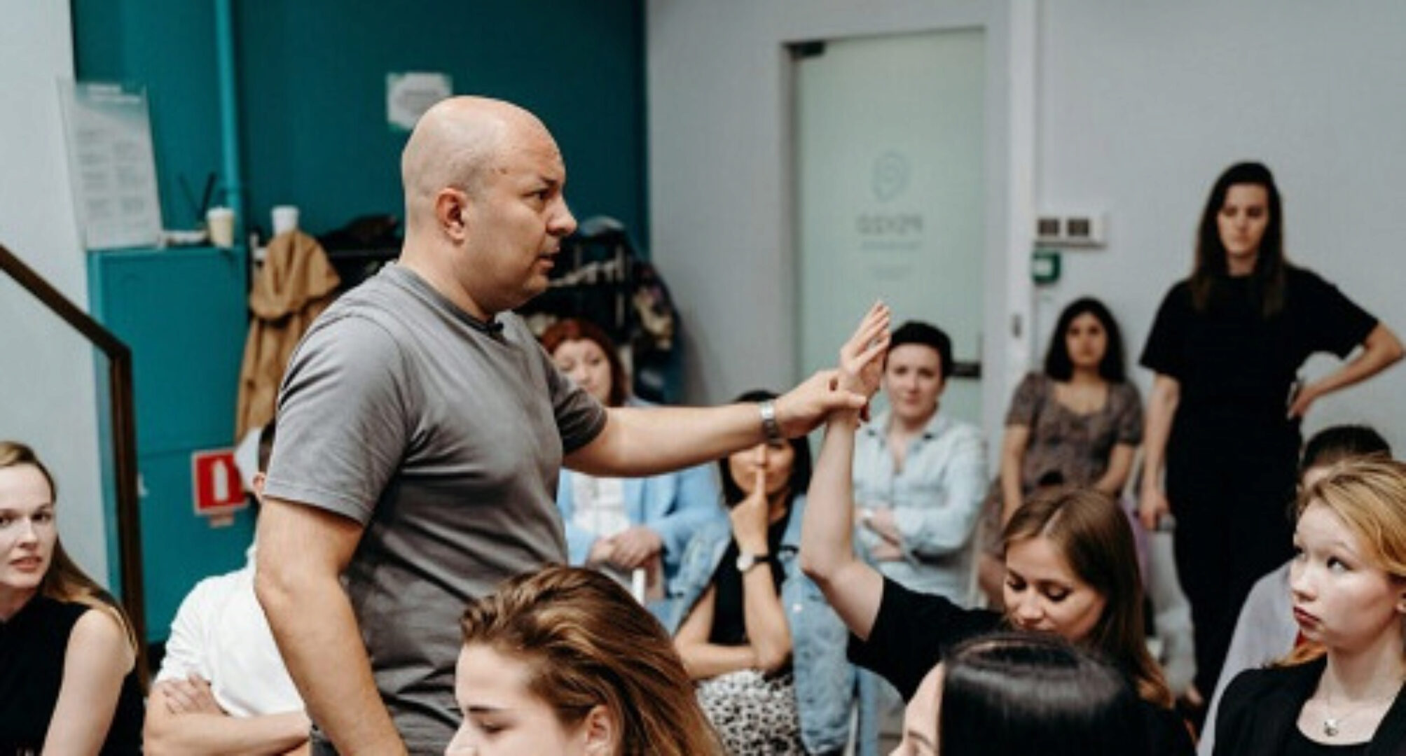 [PSY2.0] Терапевтическая встреча. Сверхспособности и экстрасенсорика. 16+ (Михаил Филяев)