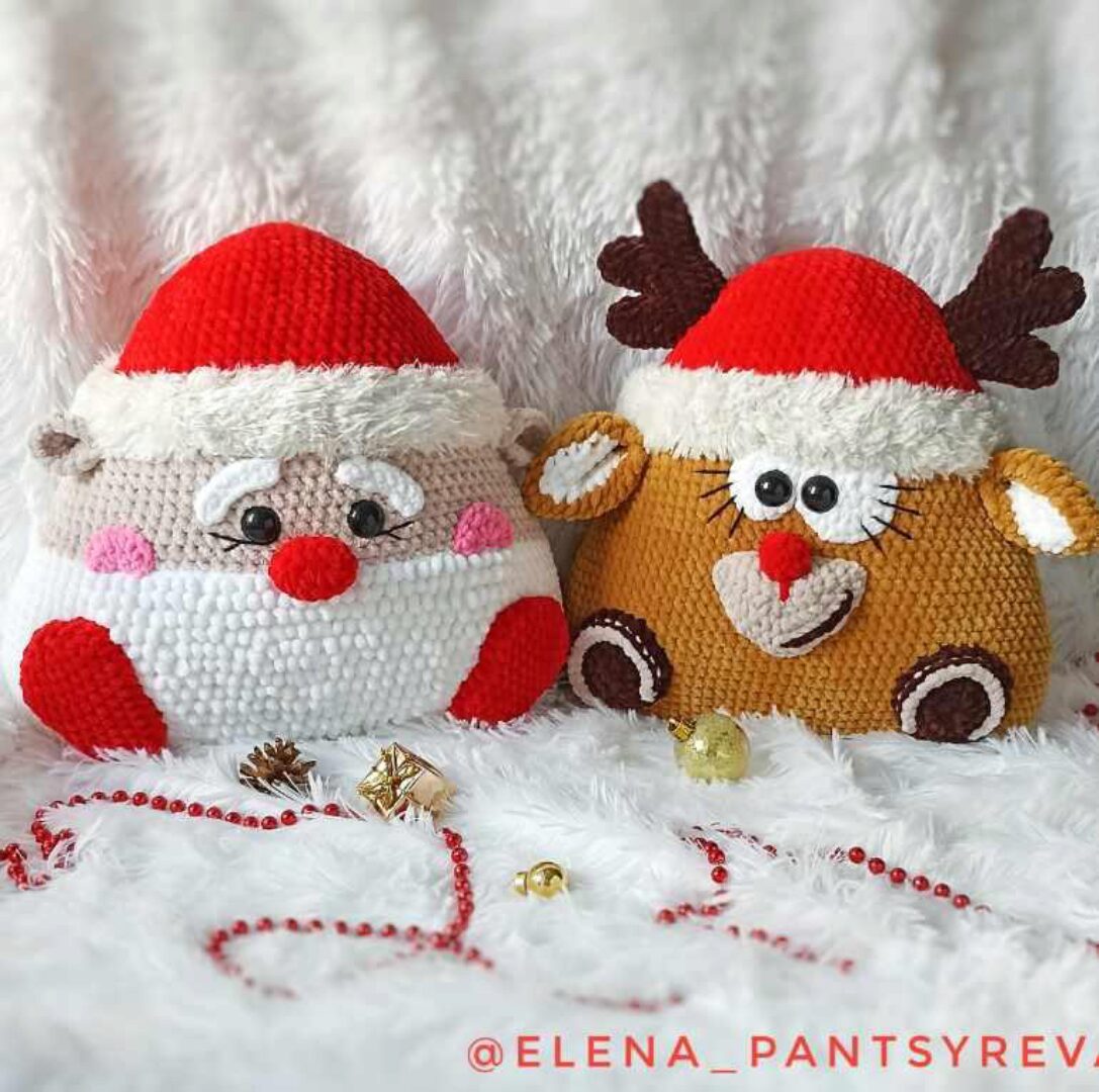 Подушка Зверушка Новогодняя. Олень и Дед Мороз крючком (Елена Панцырева)