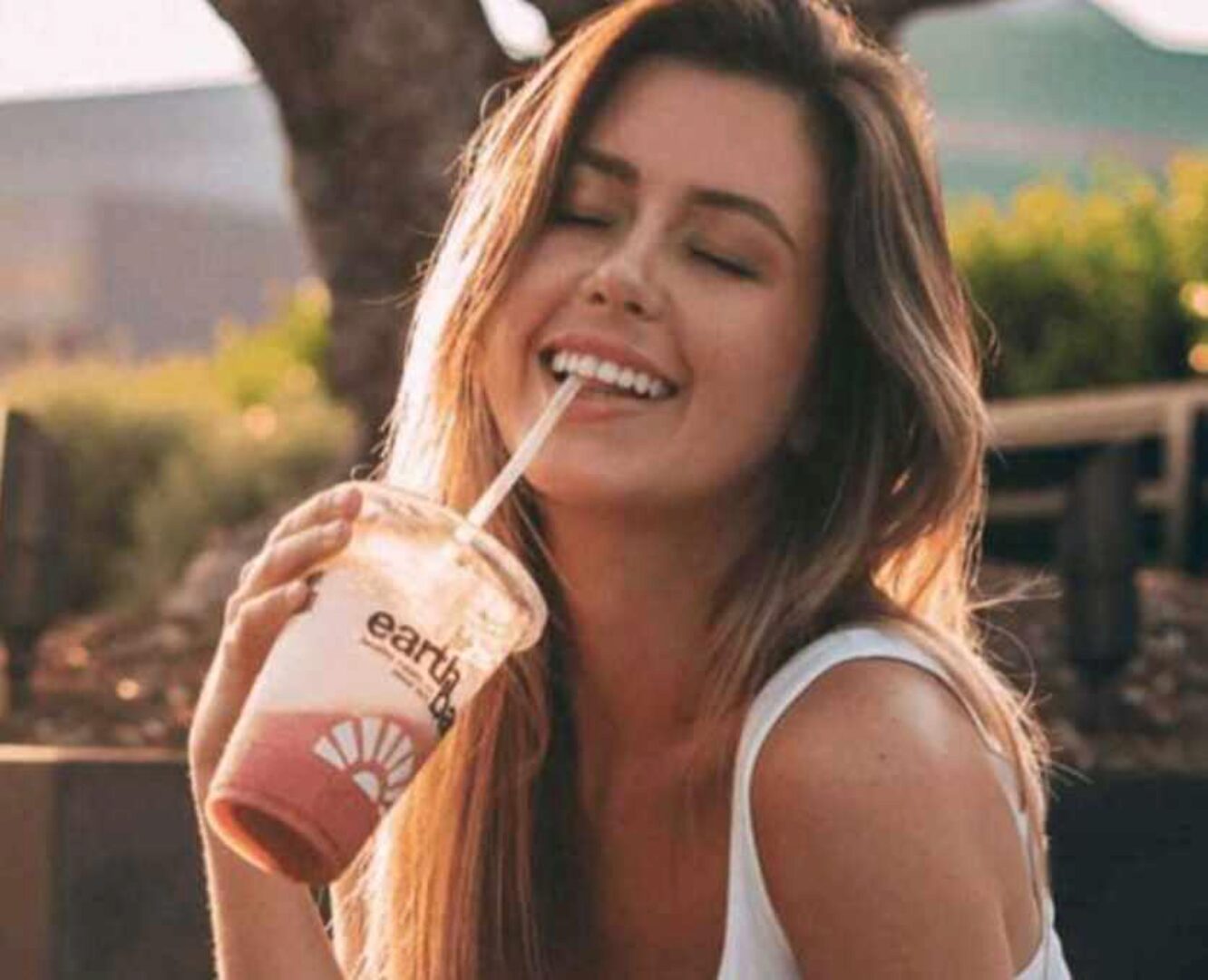 Женственность. Знакомства ведущие к отношениям (Марина Велес)