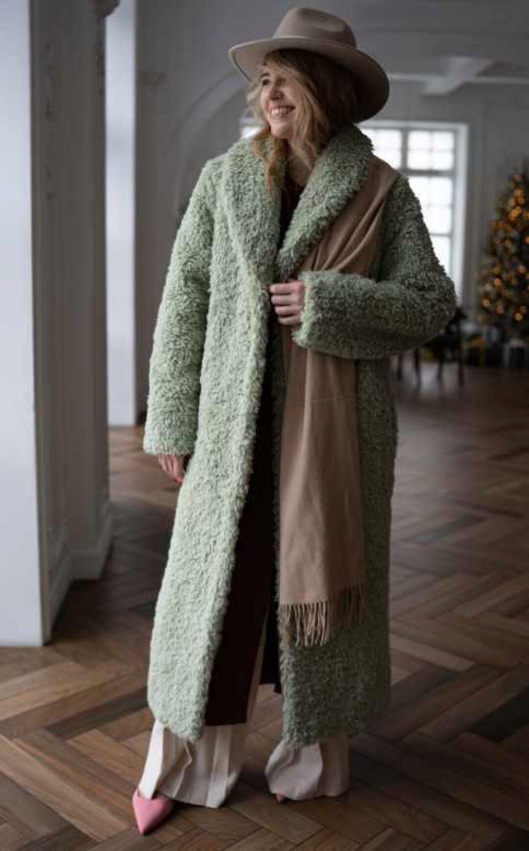 [Studio.Yusupova] Шуба Swank H. Размер 44. Рост 162-166 (Кристина Юсупова)