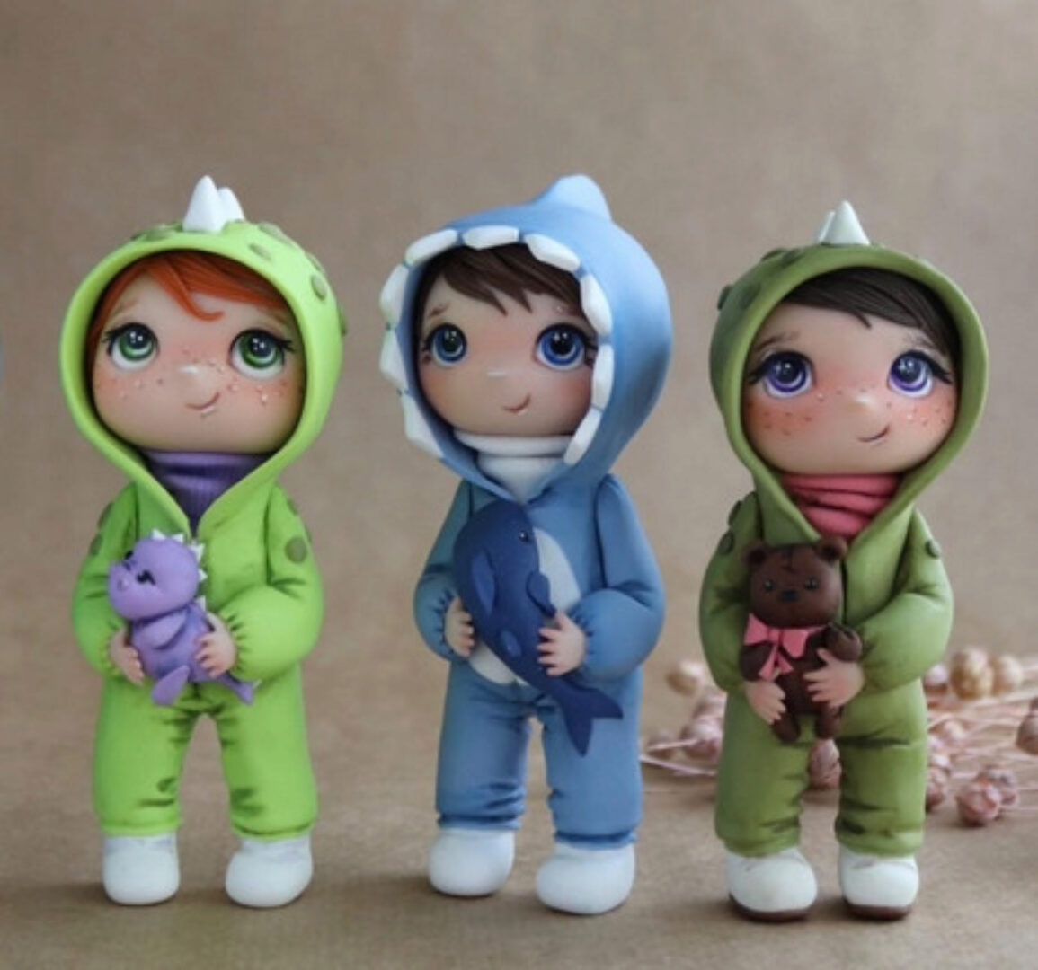 Фигурка малыша в костюме дракона (Саша Вихарева)