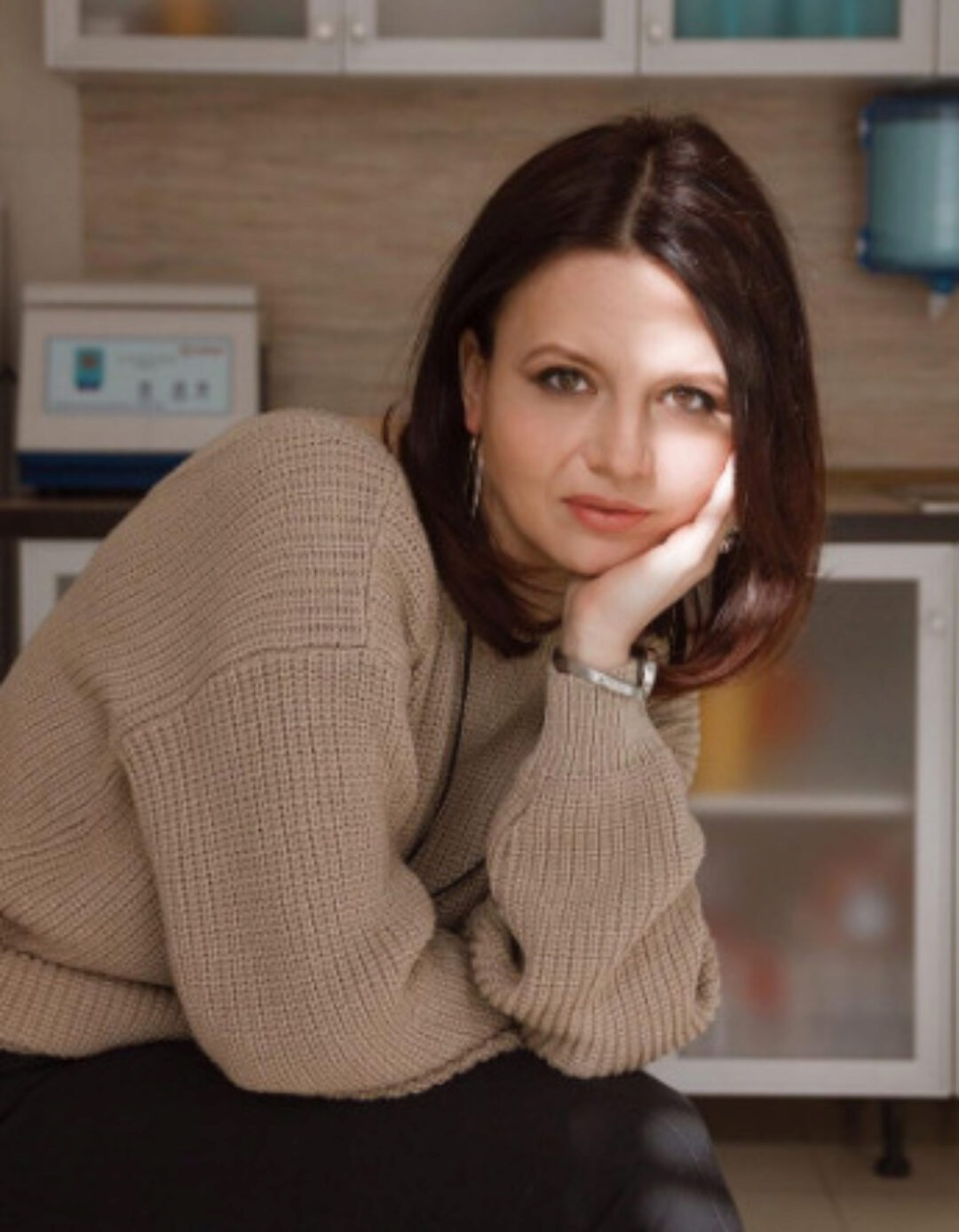 Закрытый клуб. Апрель 2023 (Юлия Блюм)