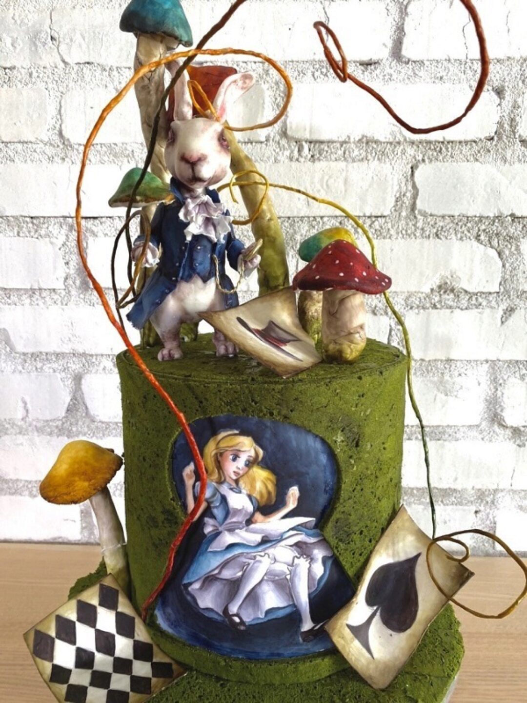 [Кондитерка] Торт «Алиса в стране чудес» (Елена Гнут)