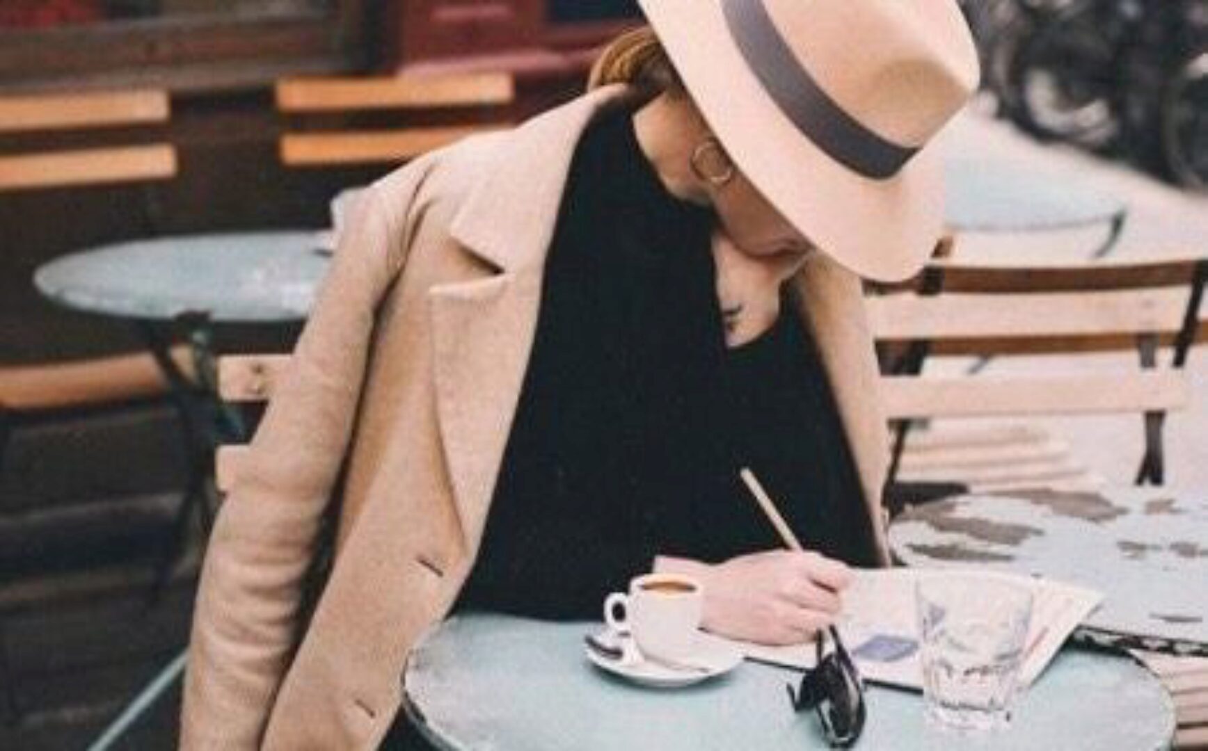 [Австрийская высшая школа этикета] Как все успеть и остаться элегантной. Апрель 2020 (Marii Boucher)