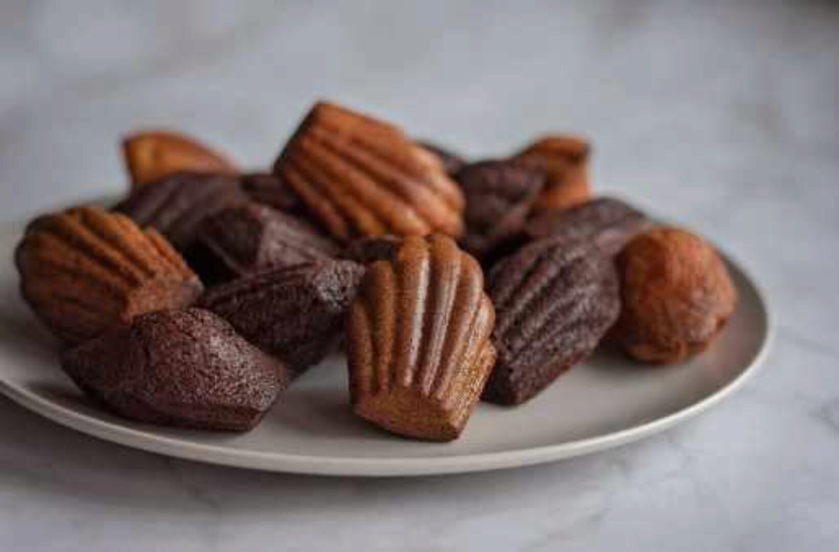 Сборник рецептов бисквитного печенья Мадлен фисташка, шоколад, топленое молоко (Светлана Егорова)