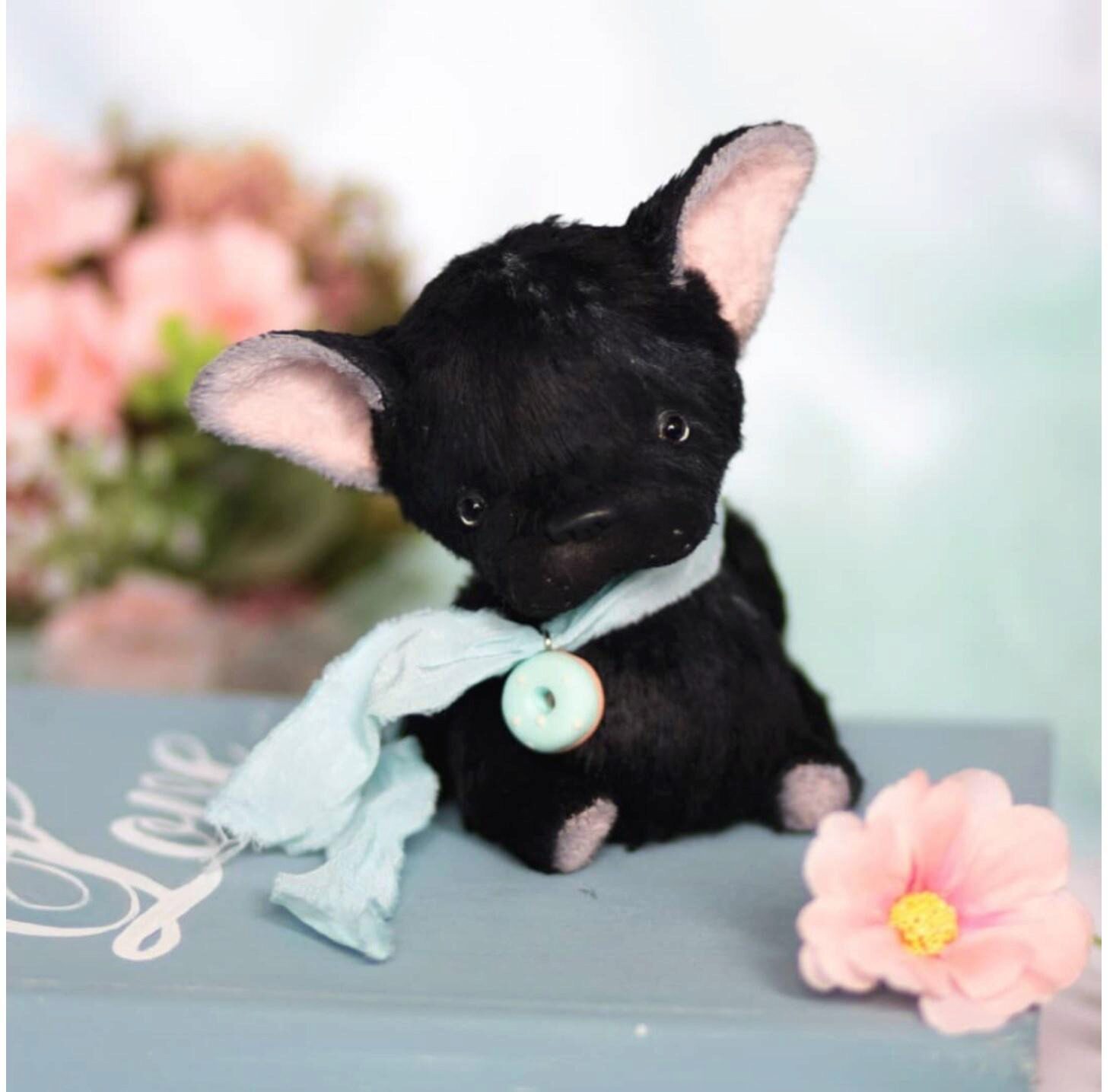 Поросенок и щенок бульдожки (Инна Папис)