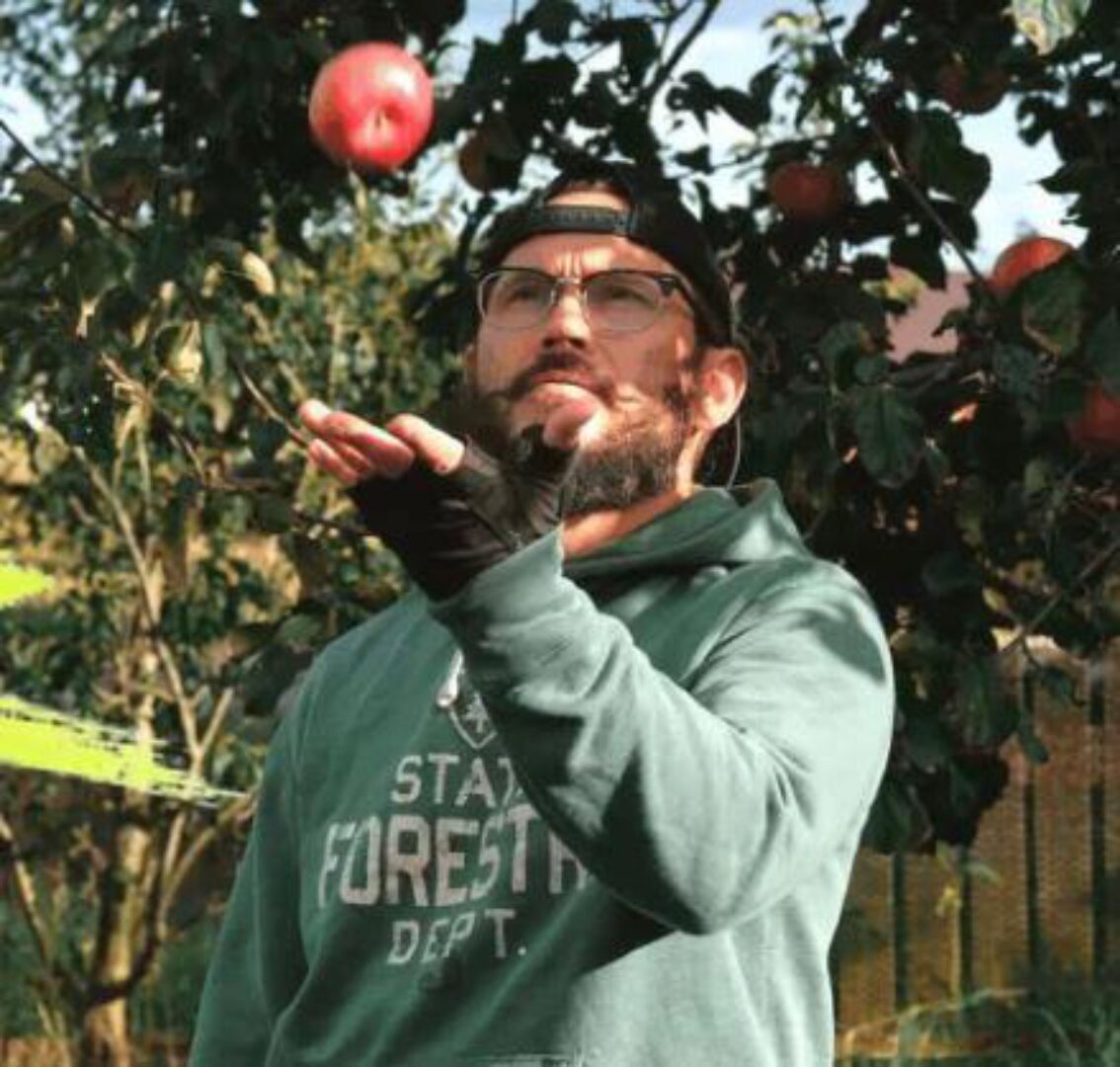 Обрезка деревьев и кустарников + часовой тренинг (Дмитрий Звонка)