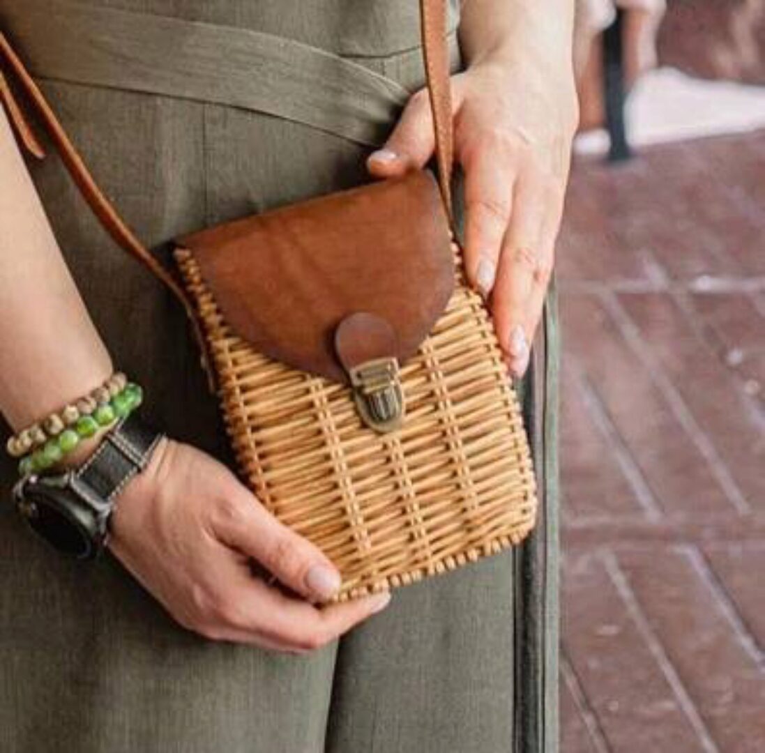 [Бумажная лоза] Сумка-планшет (Кристина Строде)